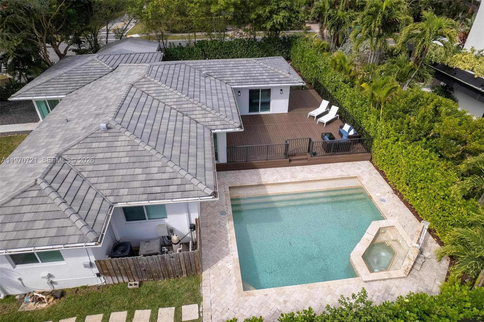 1001 NE 86th St, Miami FL 33138 — 33