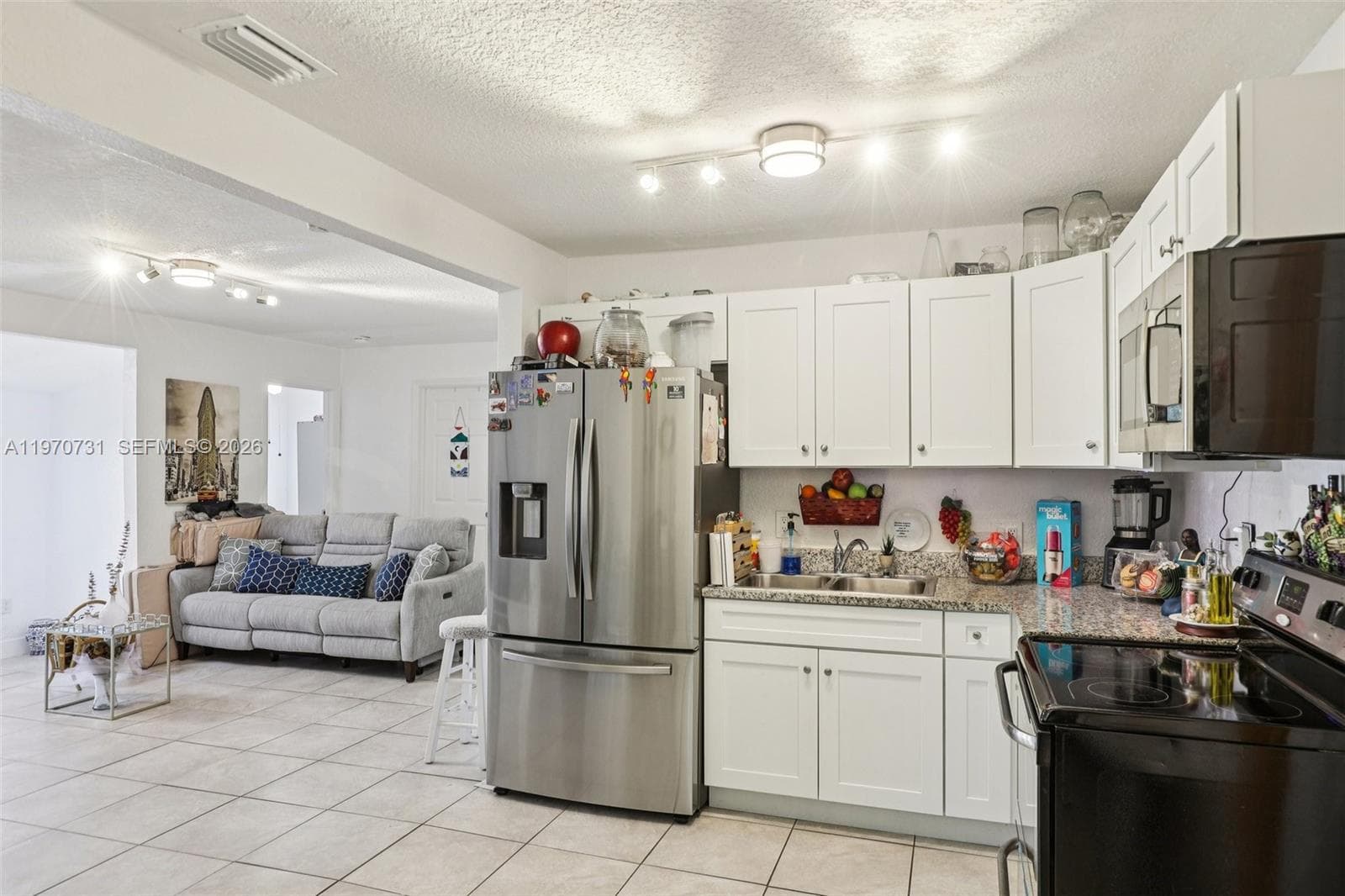 6402 NW 8th Ave, Miami FL 33150 — 13