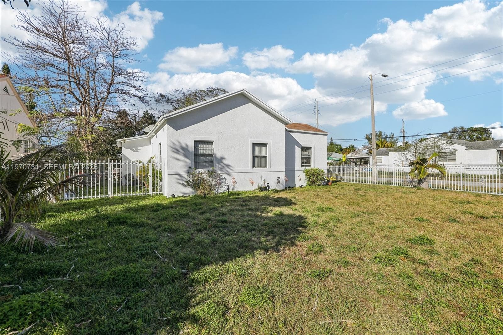 6402 NW 8th Ave, Miami FL 33150 — 26