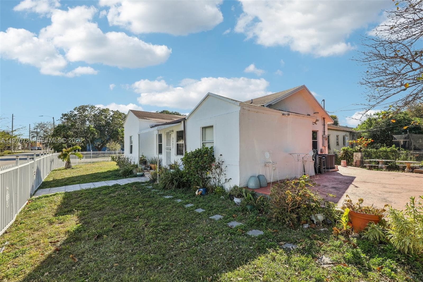 6402 NW 8th Ave, Miami FL 33150 — 3