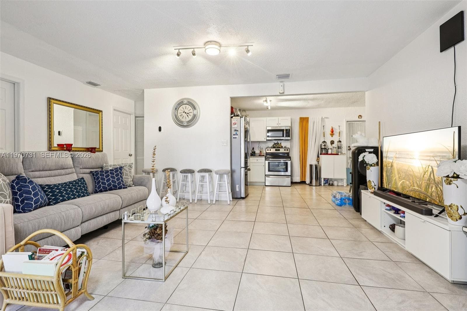 6402 NW 8th Ave, Miami FL 33150 — 8