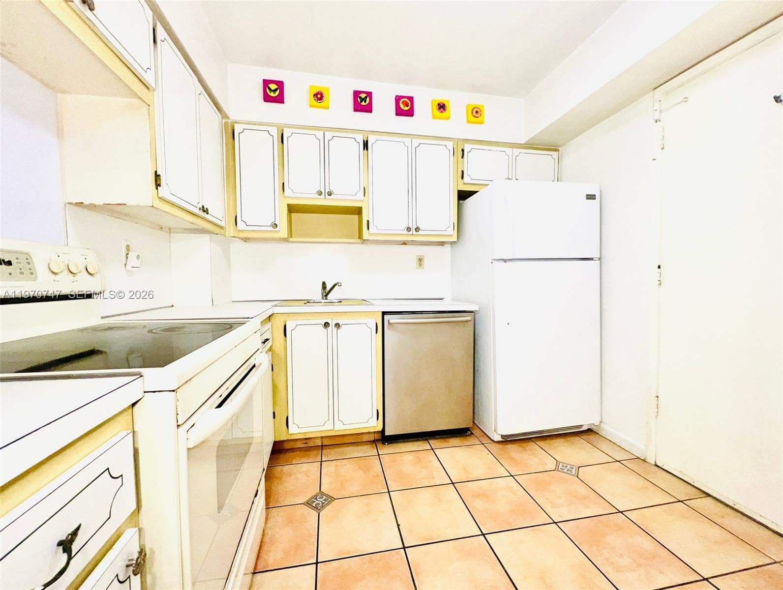 1658 Bay Rd # 203, Miami Beach FL 33139 — 2
