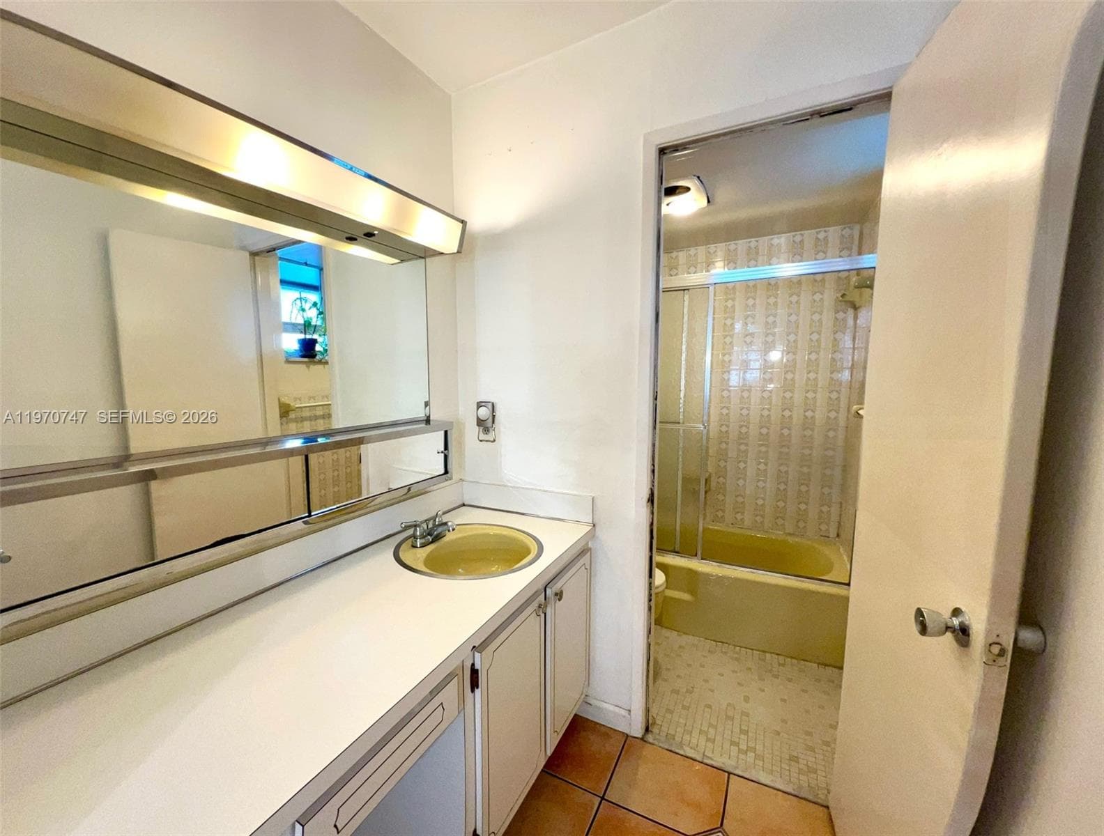 1658 Bay Rd # 203, Miami Beach FL 33139 — 24