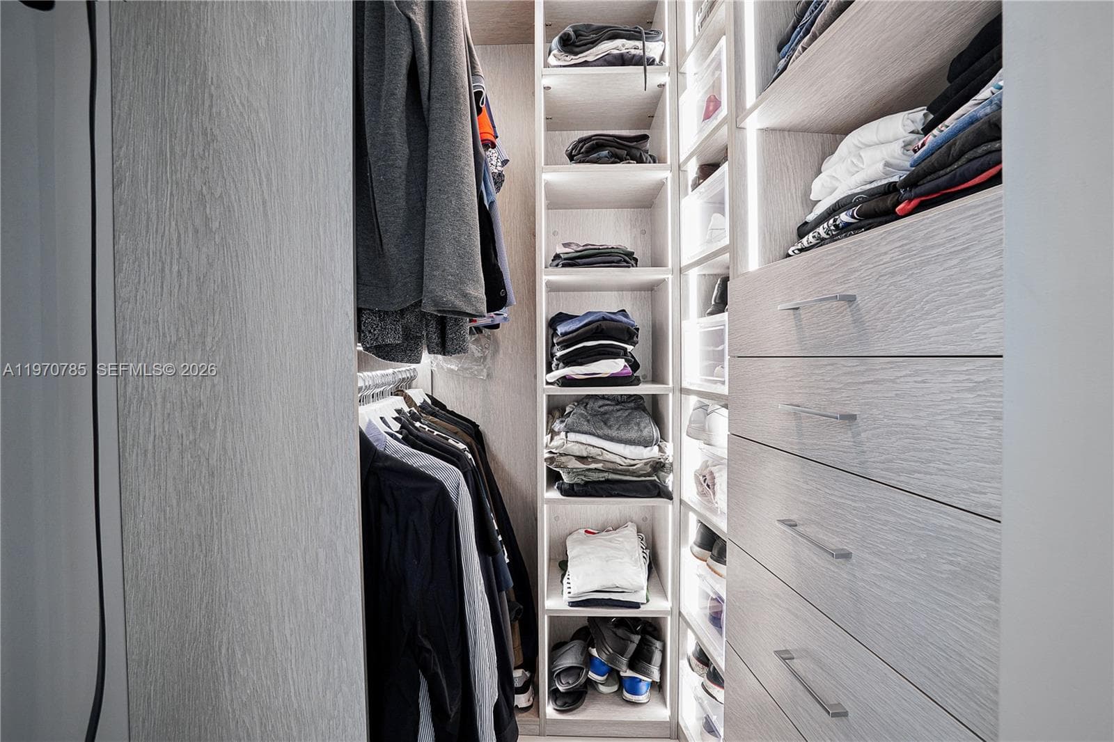 475 Brickell Ave # 1913, Miami FL 33131 — 16