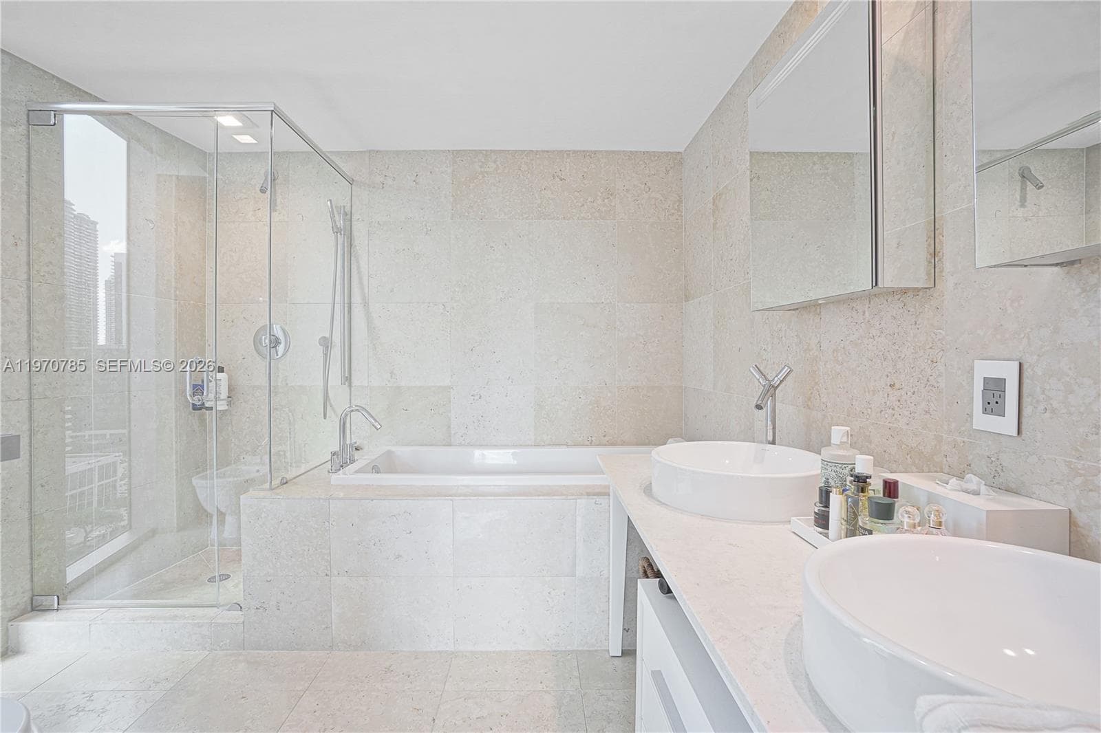 475 Brickell Ave # 1913, Miami FL 33131 — 14