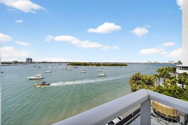 7928 West Dr # 506, North Bay Village FL 33141 — 32