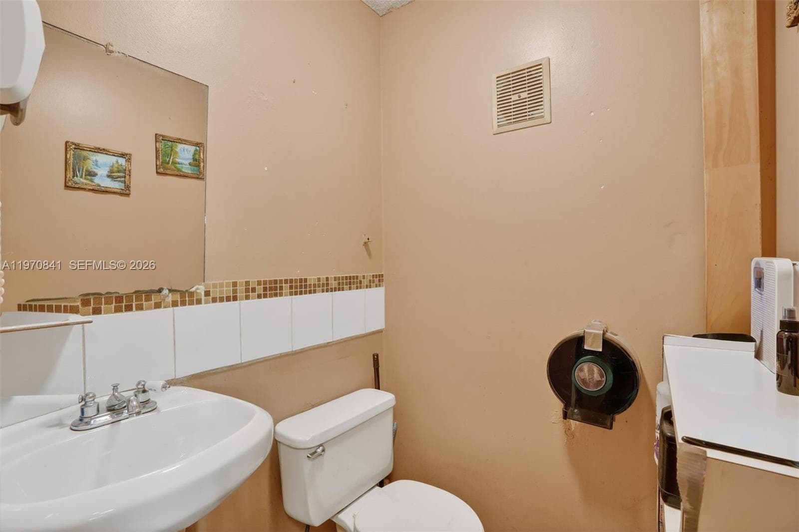 3838 Shipping Ave, Miami FL 33146 — 17