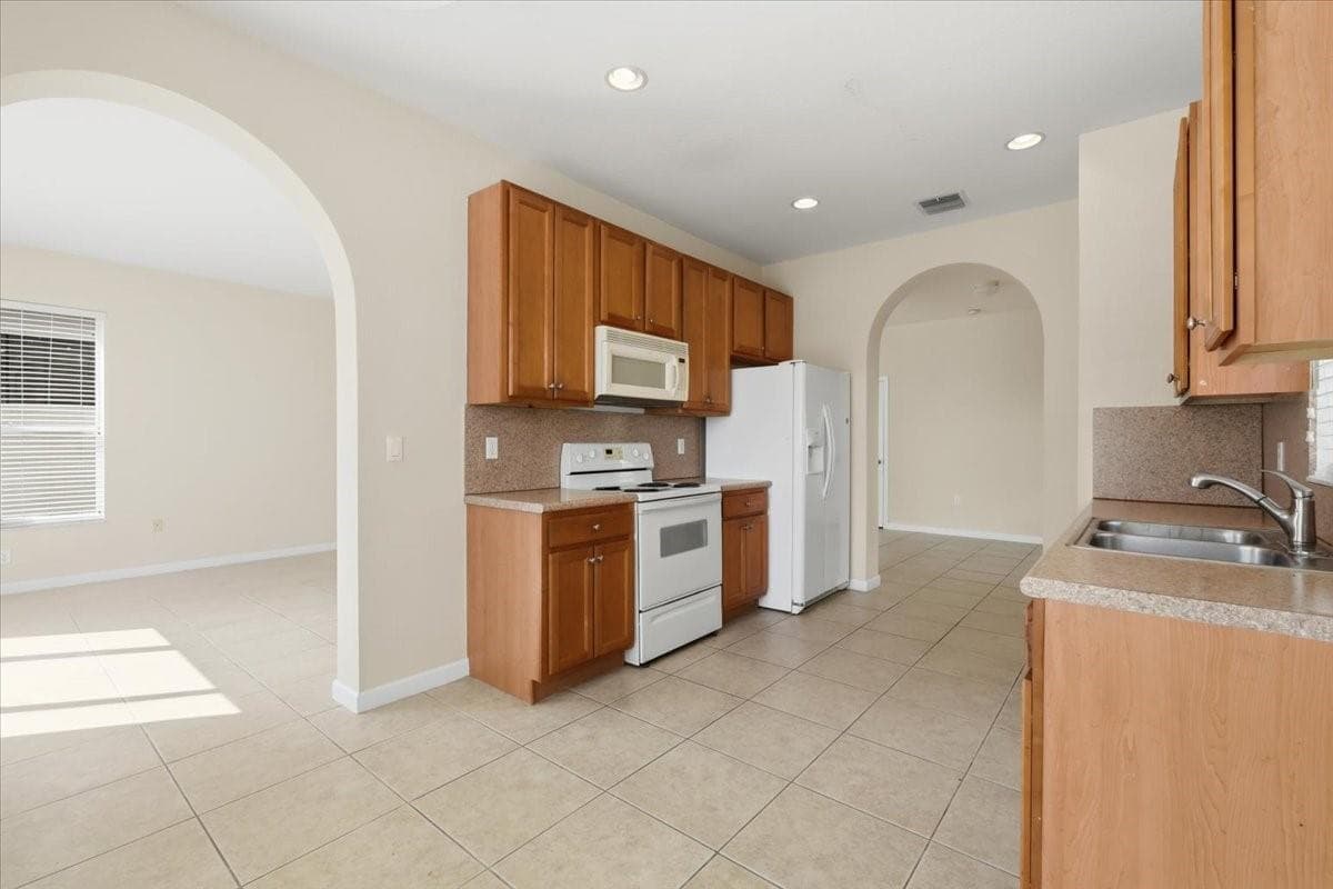 1211 NE 40th Road, Homestead FL 33033 — 10