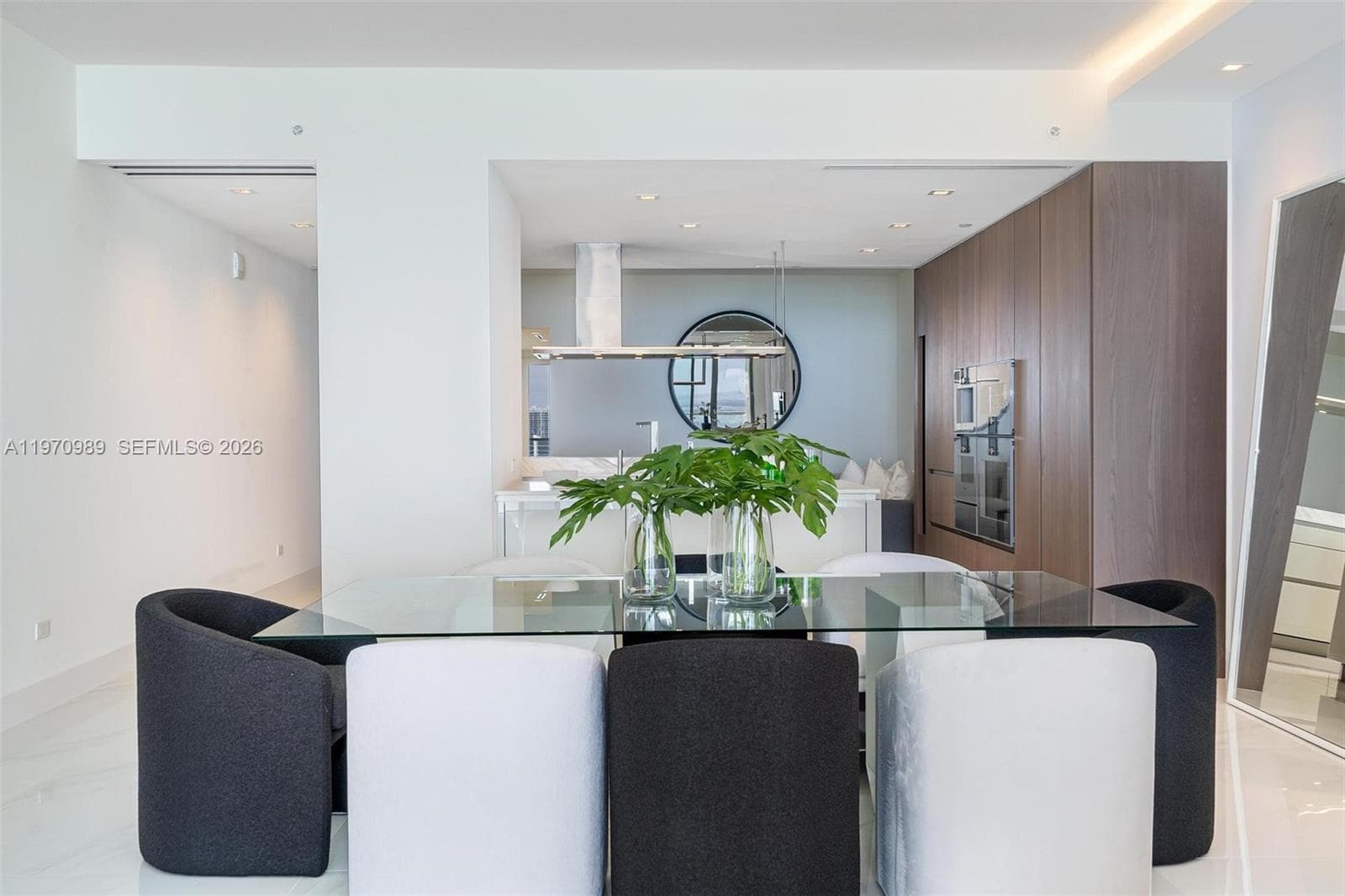 18501 Collins Ave # 2003, Sunny Isles Beach FL 33160 — 16