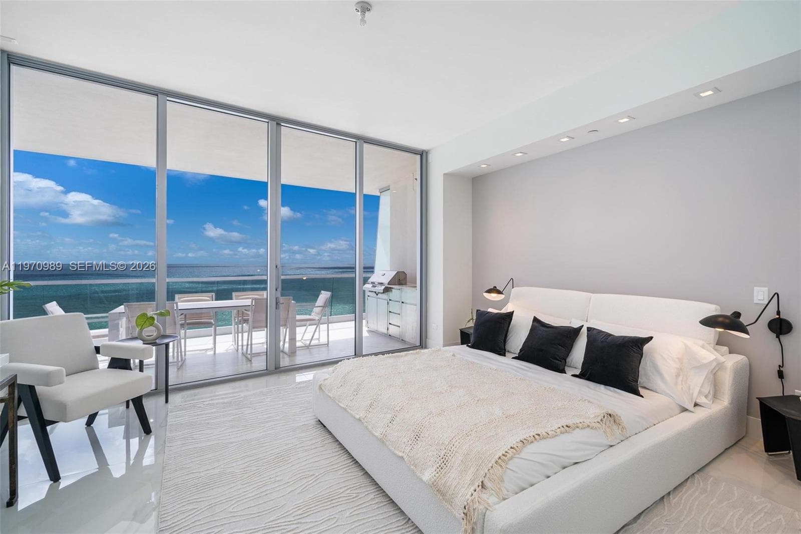 18501 Collins Ave # 2003, Sunny Isles Beach FL 33160 — 32