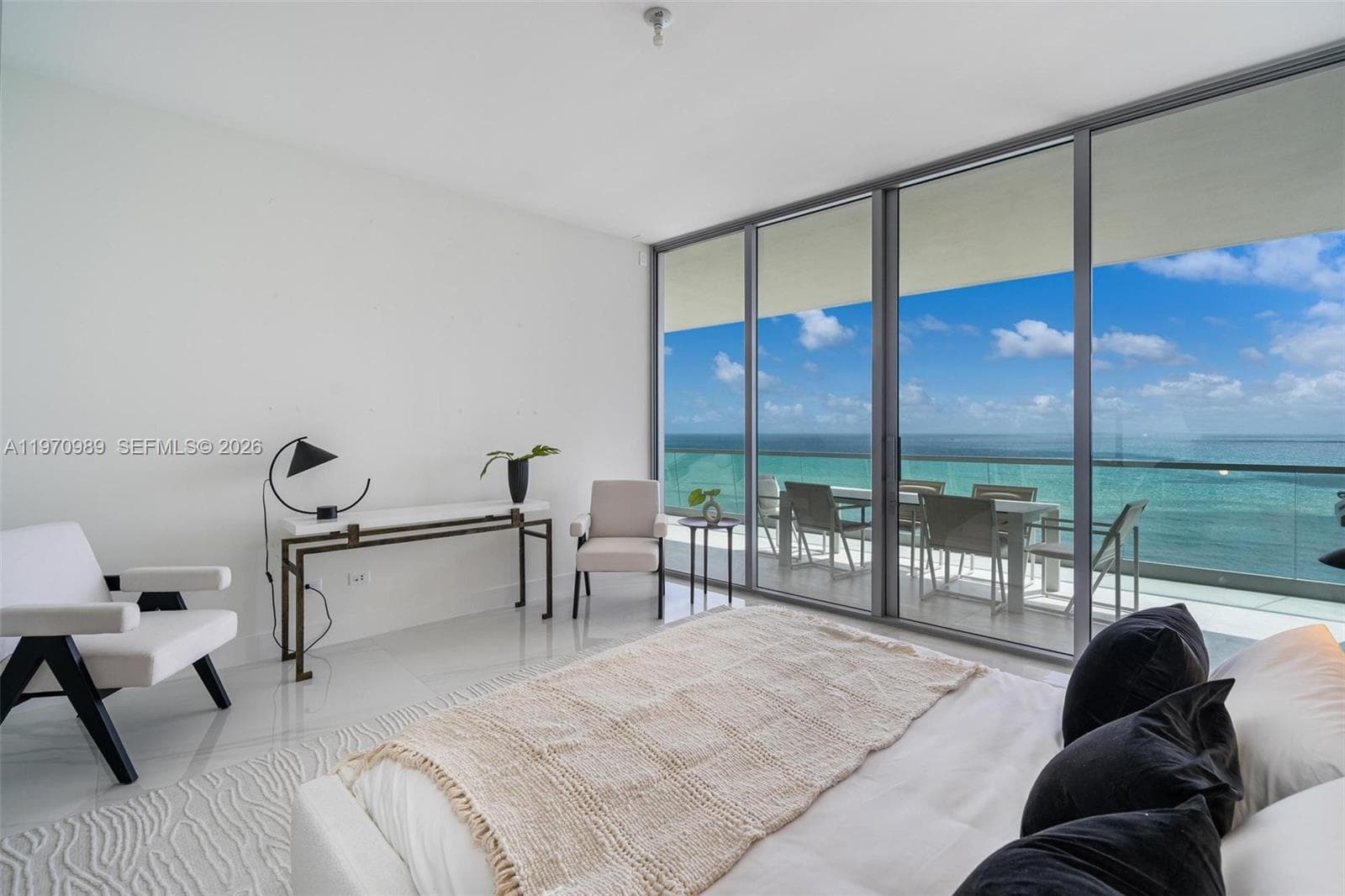 18501 Collins Ave # 2003, Sunny Isles Beach FL 33160 — 33