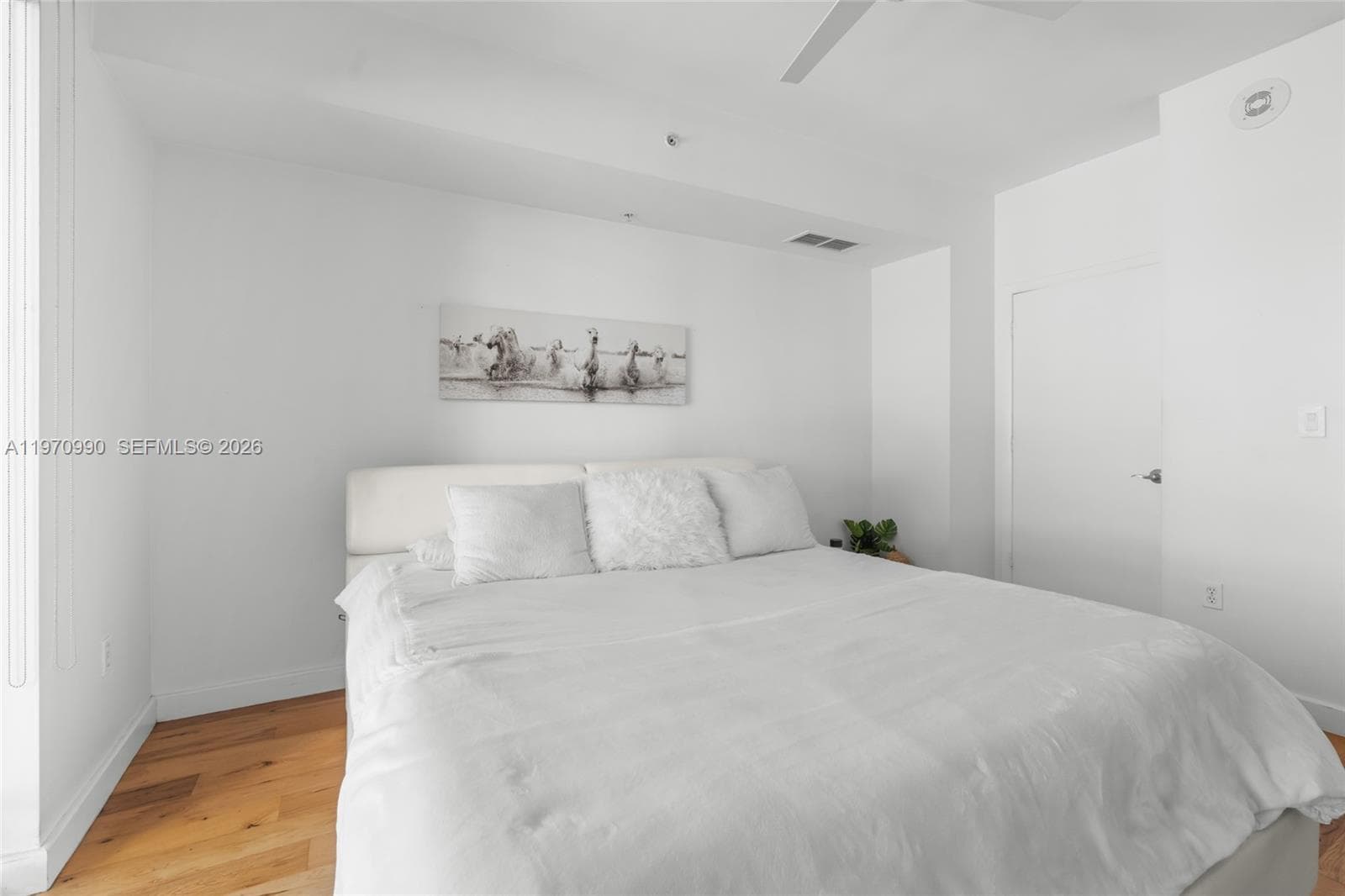 253 NE 2nd St # 1007, Miami FL 33132 — 17