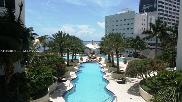253 NE 2nd St # 1007, Miami FL 33132 — 34