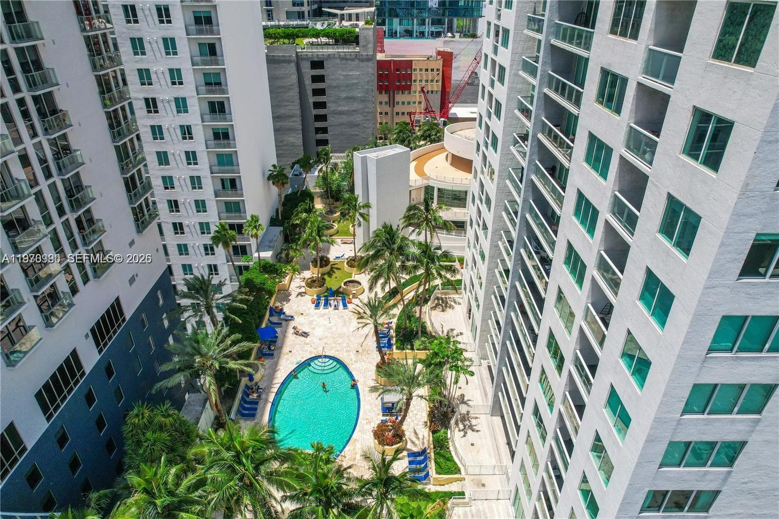 253 NE 2nd St # 1007, Miami FL 33132 — 37