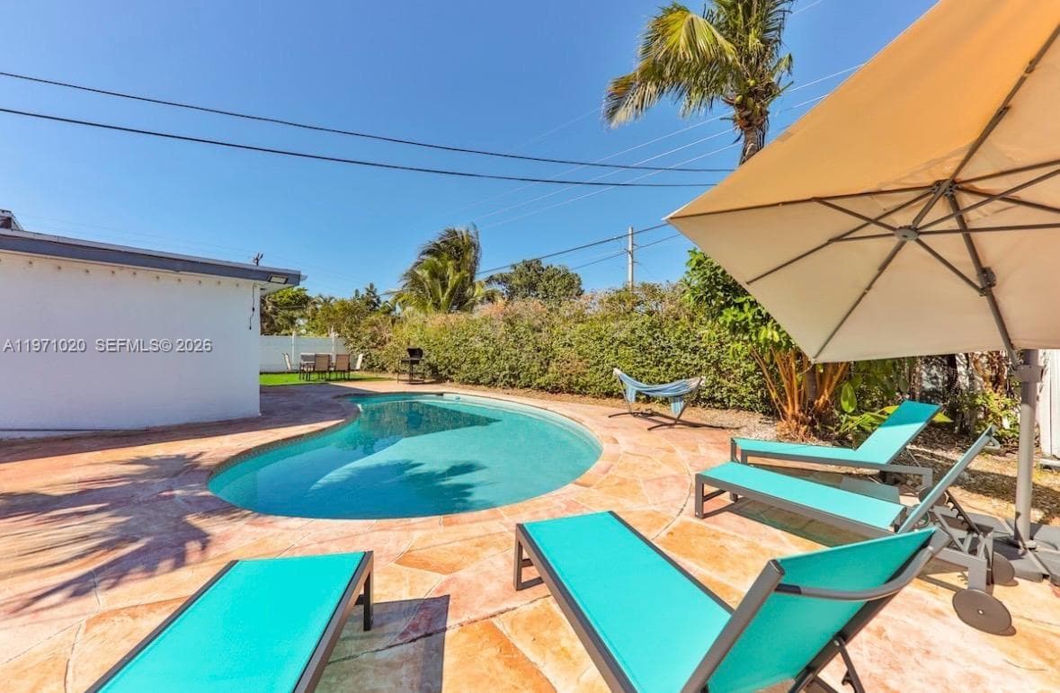 Sunswept Isle, Miami, FL — 47