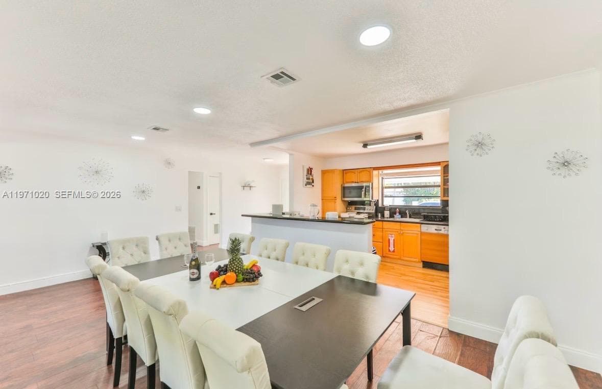 Sunswept Isle, Miami, FL — 22