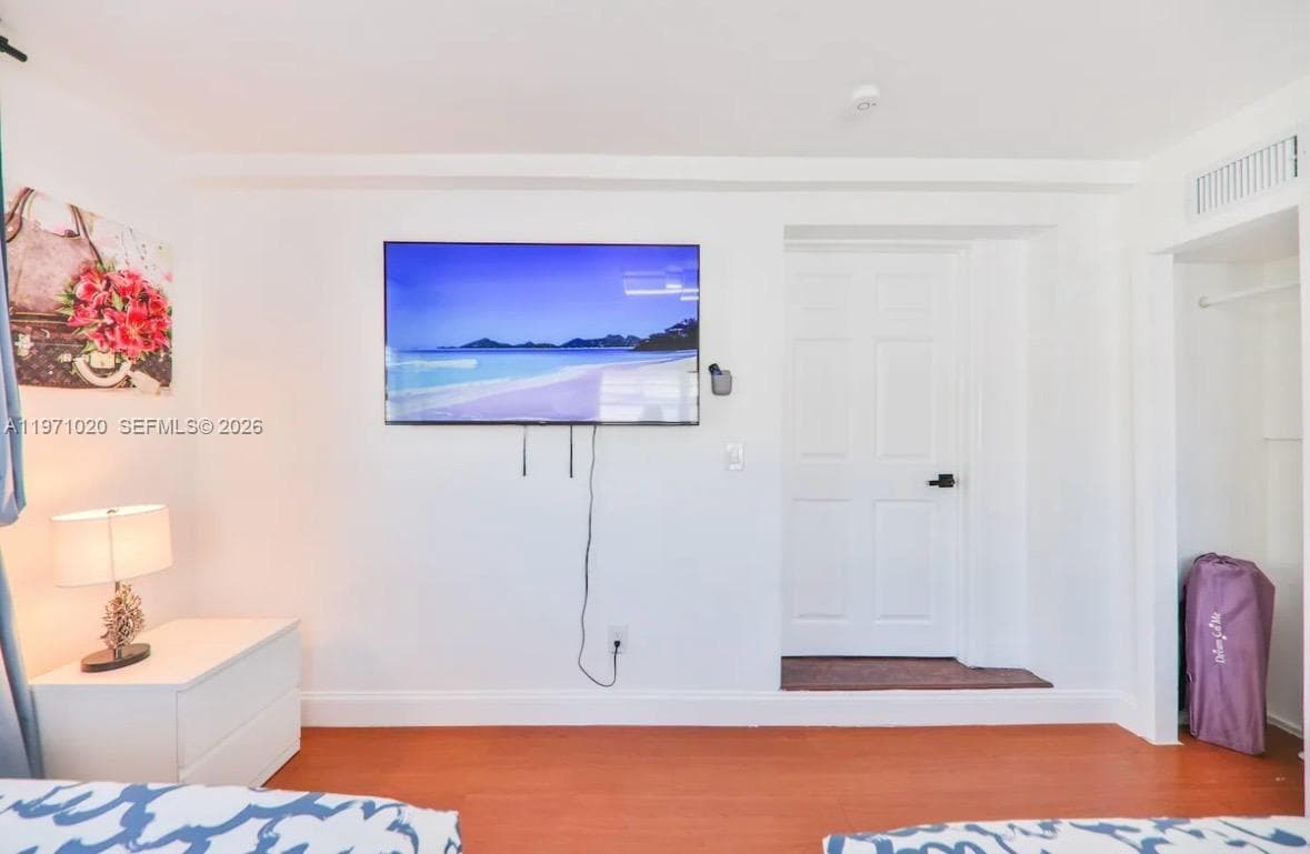 Sunswept Isle, Miami, FL — 32