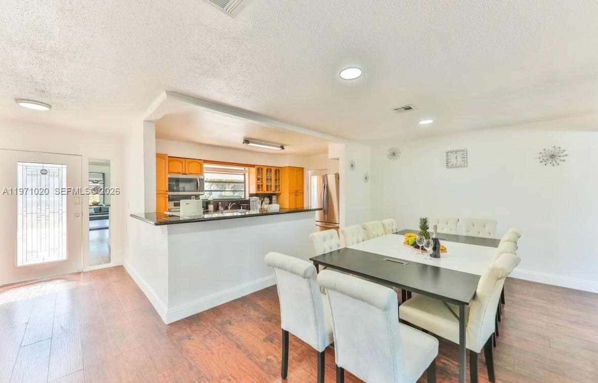Sunswept Isle, Miami, FL — 20