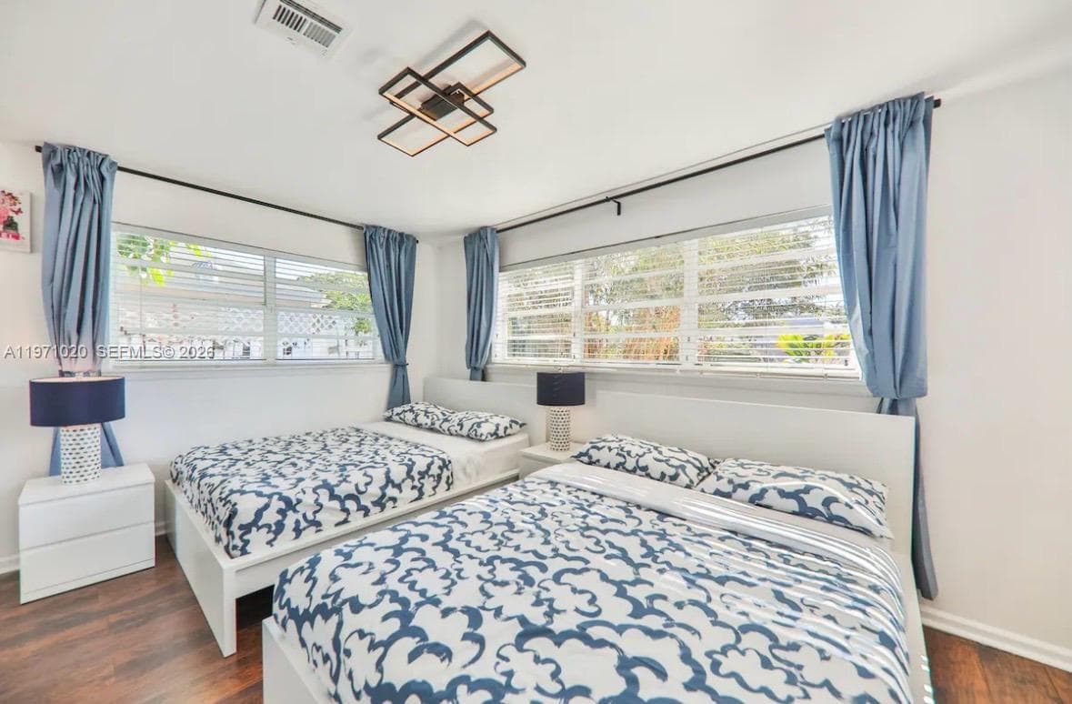 Sunswept Isle, Miami, FL — 24