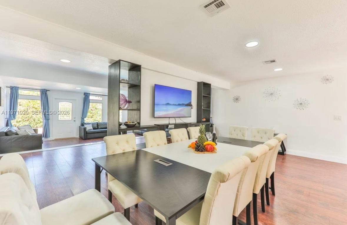 Sunswept Isle, Miami, FL — 18