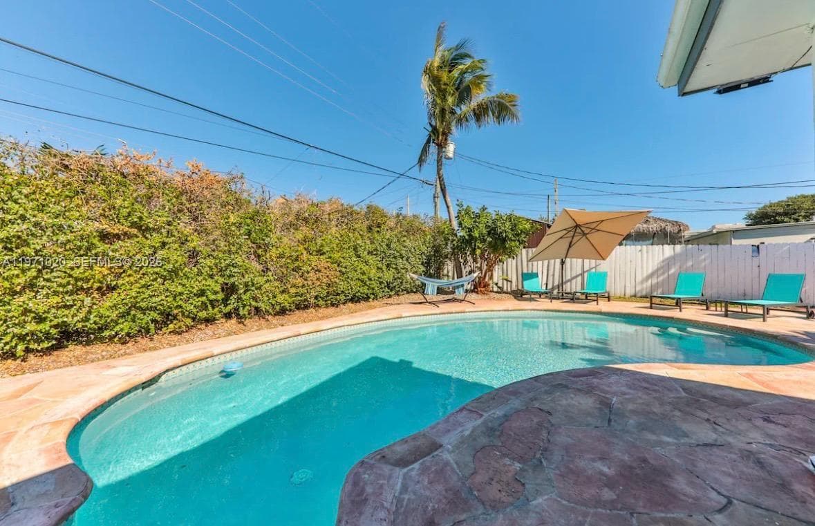Sunswept Isle, Miami, FL — 50