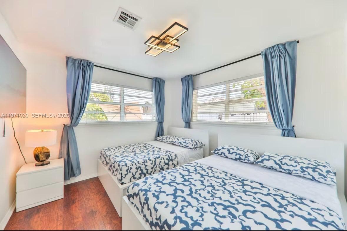 Sunswept Isle, Miami, FL — 25