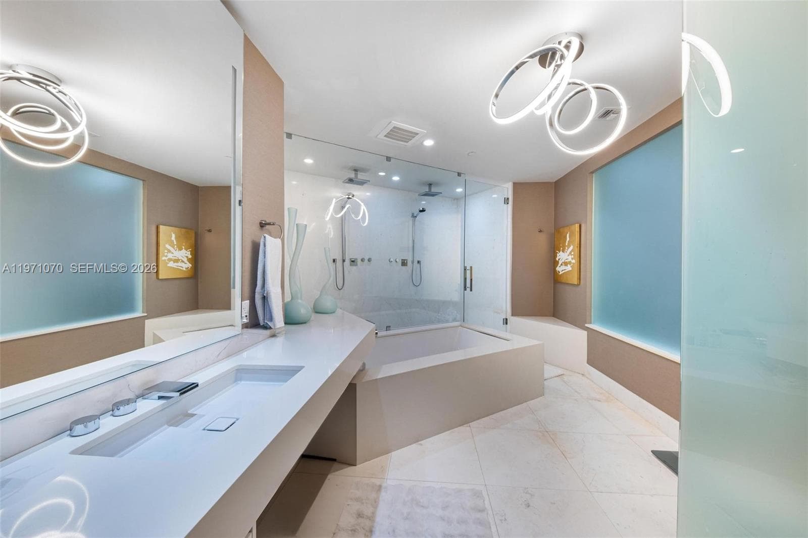 18555 Collins Ave # 5003, Sunny Isles Beach FL 33160 — 20