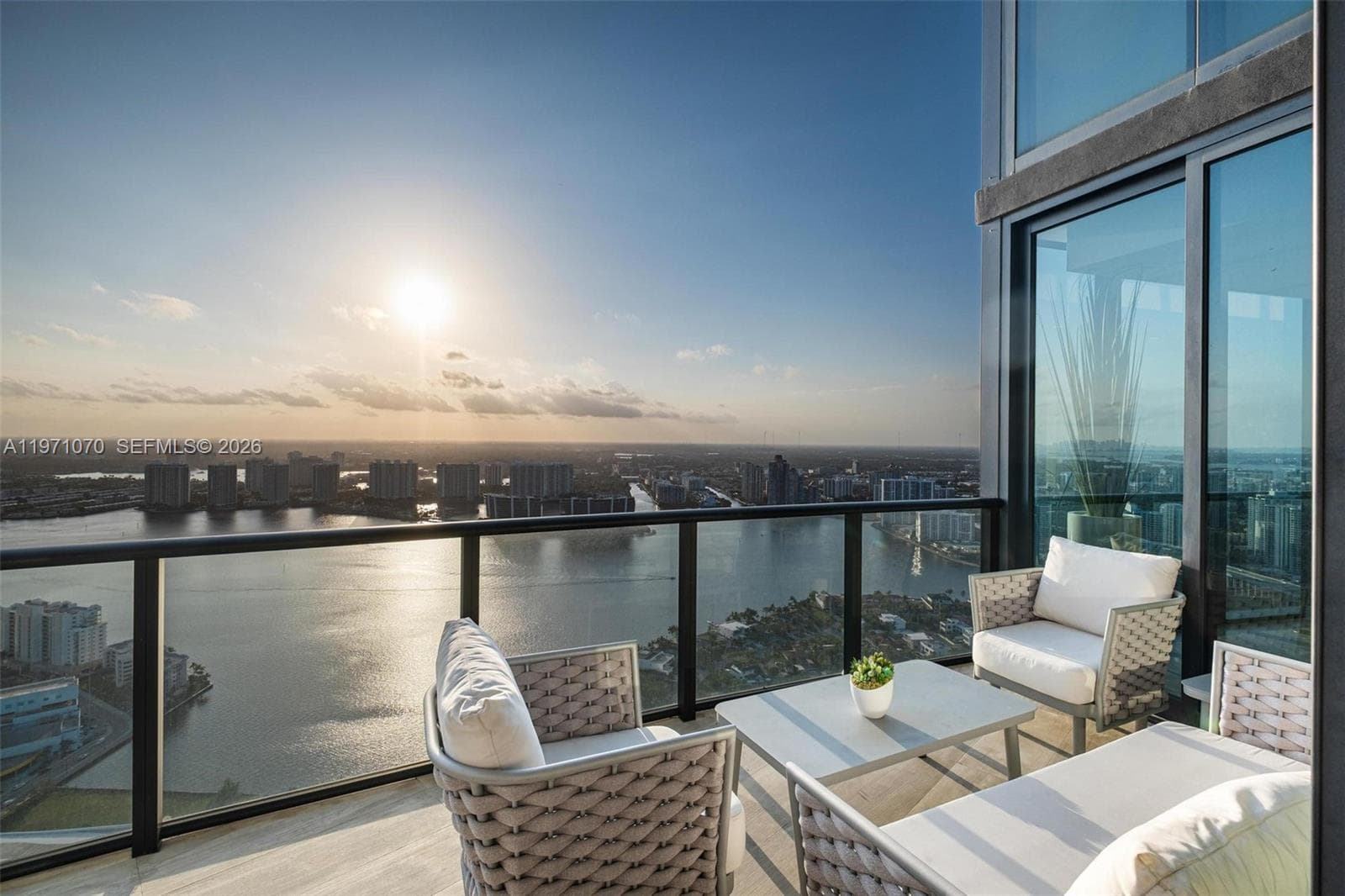 18555 Collins Ave # 5003, Sunny Isles Beach FL 33160 — 25