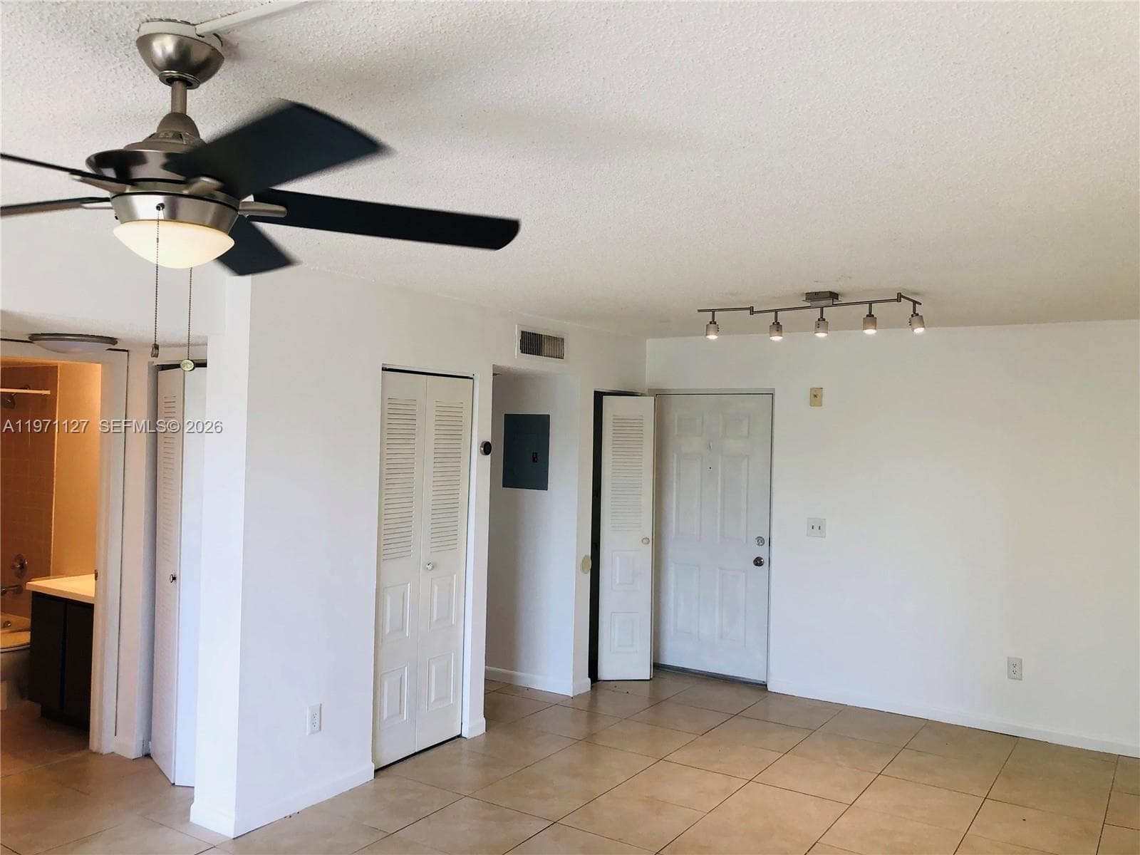 8260 SW 210th St # 210, Cutler Bay FL 33189 — 2