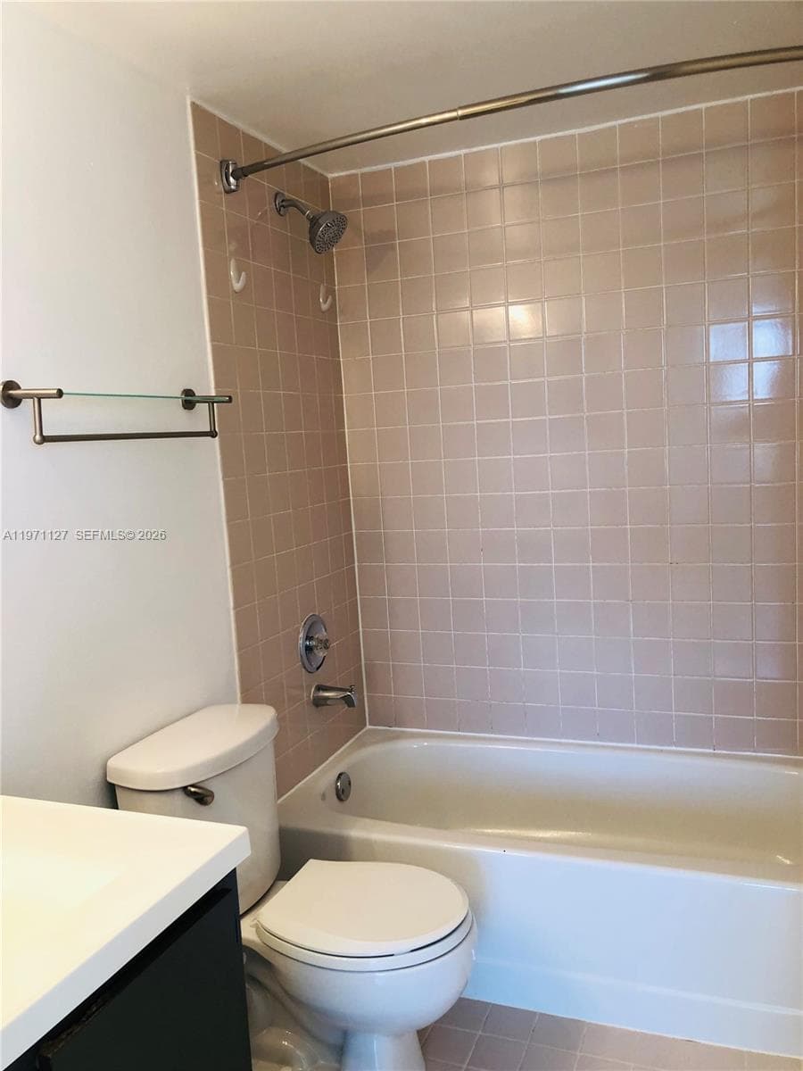 8260 SW 210th St # 210, Cutler Bay FL 33189 — 13
