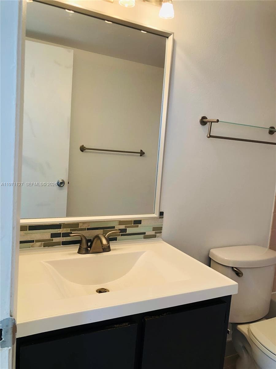 8260 SW 210th St # 210, Cutler Bay FL 33189 — 12