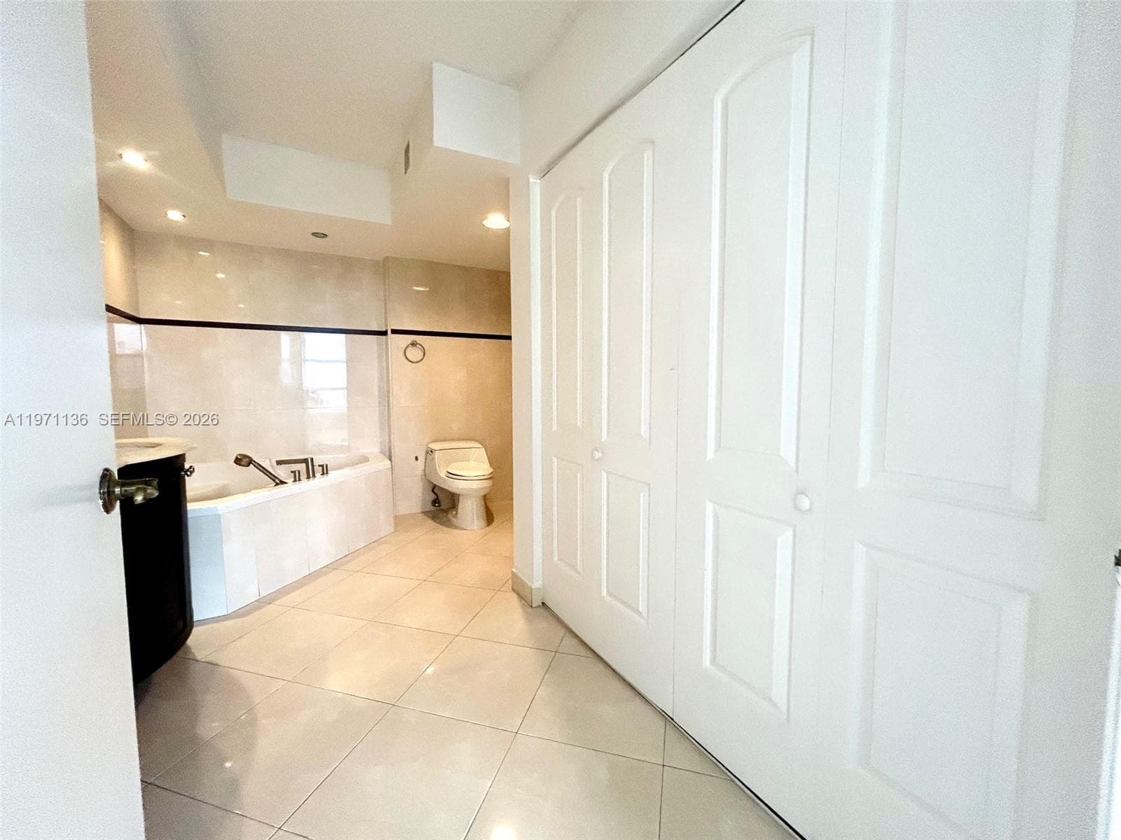 3400 NE 192nd St # 1607, Aventura FL 33180 — 23