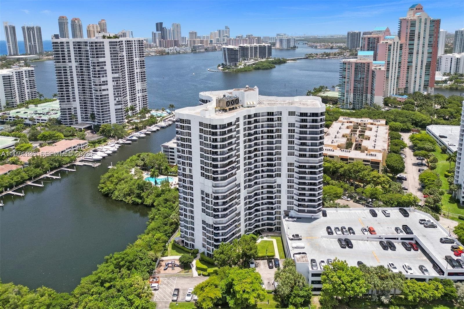3400 NE 192nd St # 1607, Aventura FL 33180 — 2
