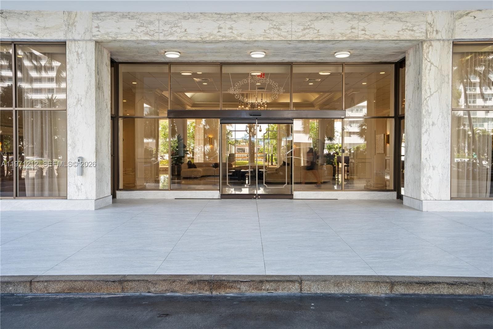 5600 Collins Ave # 16Y, Miami Beach FL 33140 — 4