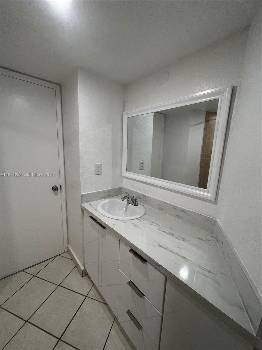 7165 NW 186th St # A104, Hialeah FL 33015 — 11