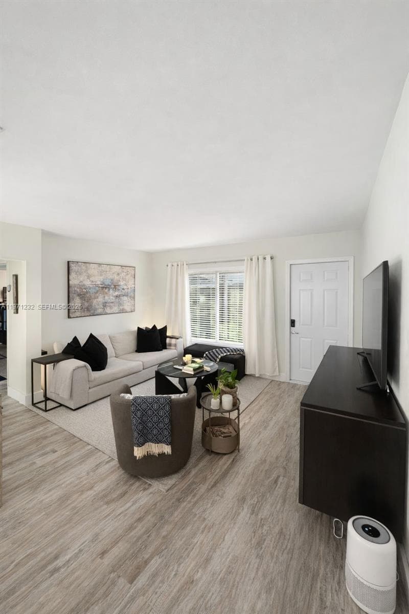 265 NE 116th St, Miami FL 33161 — 5