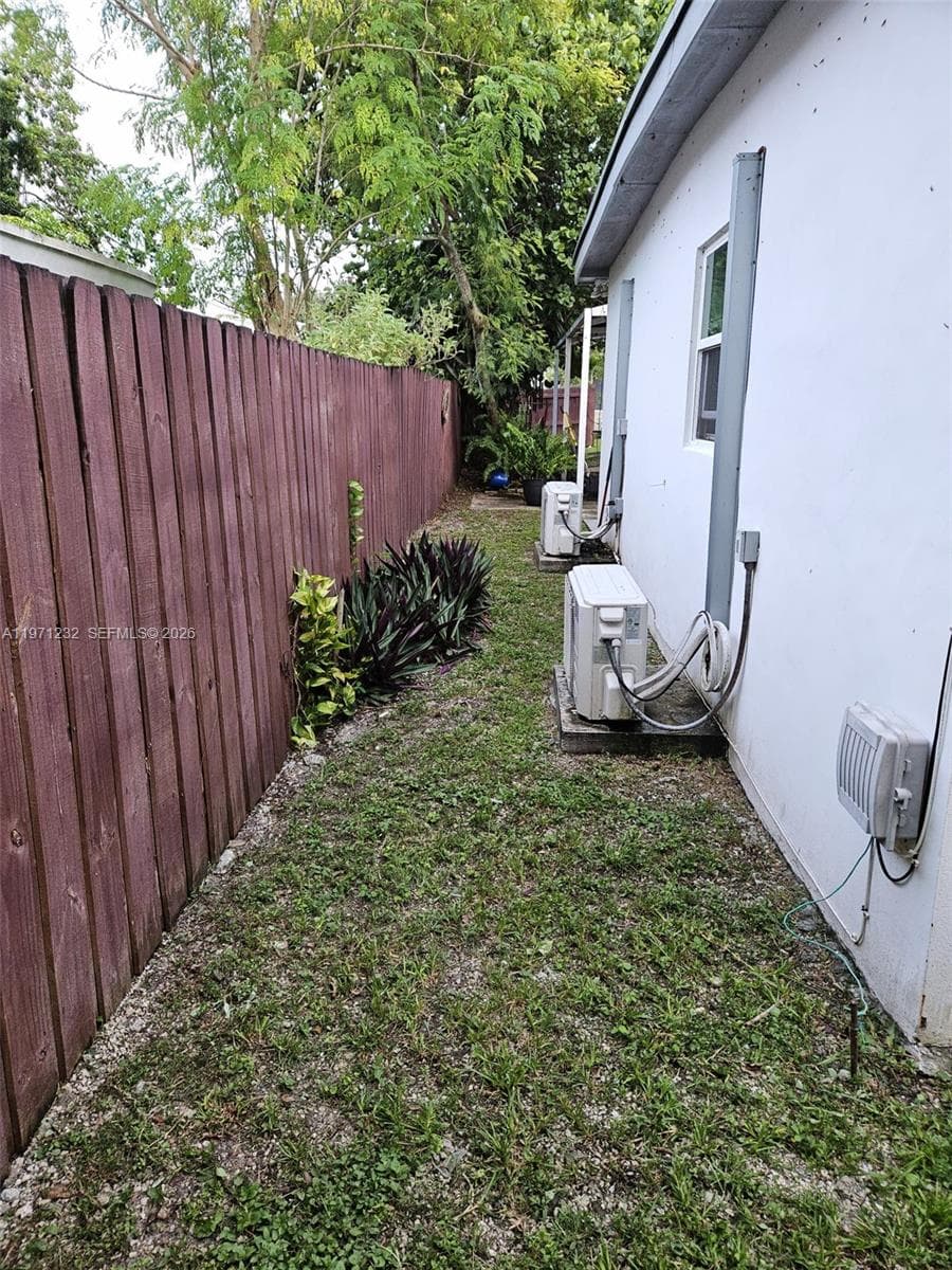 265 NE 116th St, Miami FL 33161 — 50