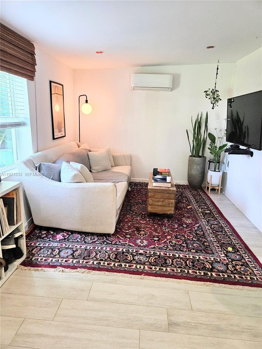 265 NE 116th St, Miami FL 33161 — 37