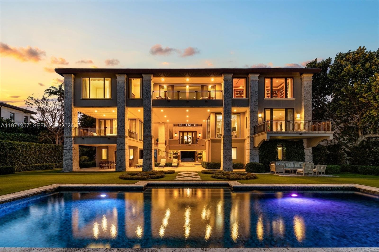 10 Tahiti Beach Island Rd, Coral Gables FL 33143 — 16
