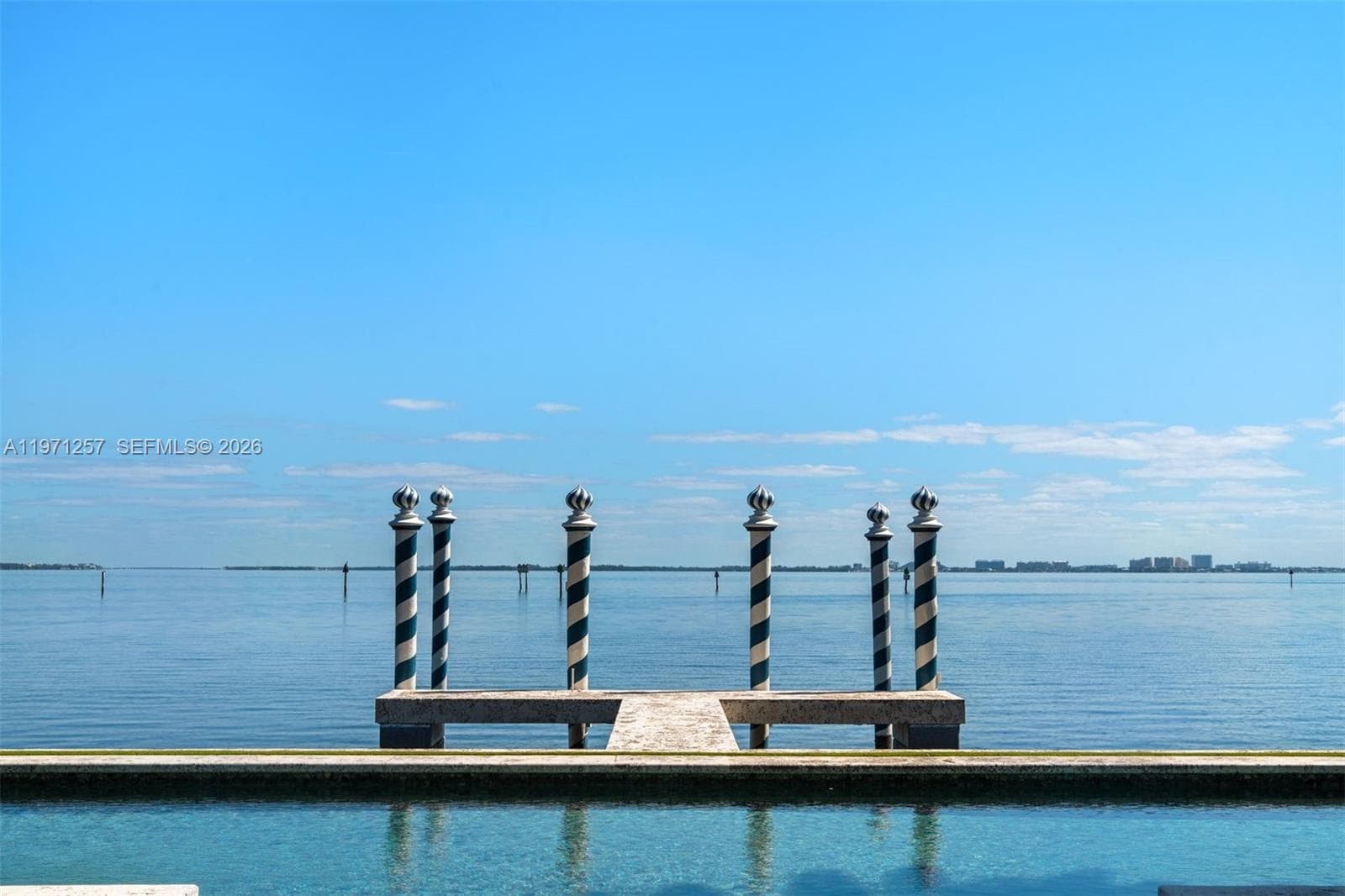 10 Tahiti Beach Island Rd, Coral Gables FL 33143 — 37
