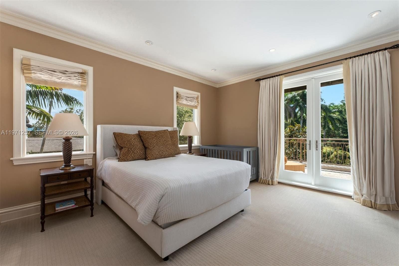 10 Tahiti Beach Island Rd, Coral Gables FL 33143 — 25