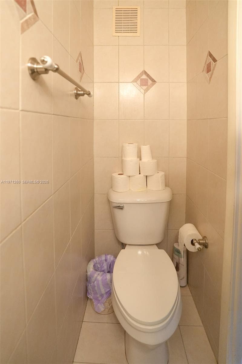 1159 W 40th St # 16, Hialeah FL 33012 — 14