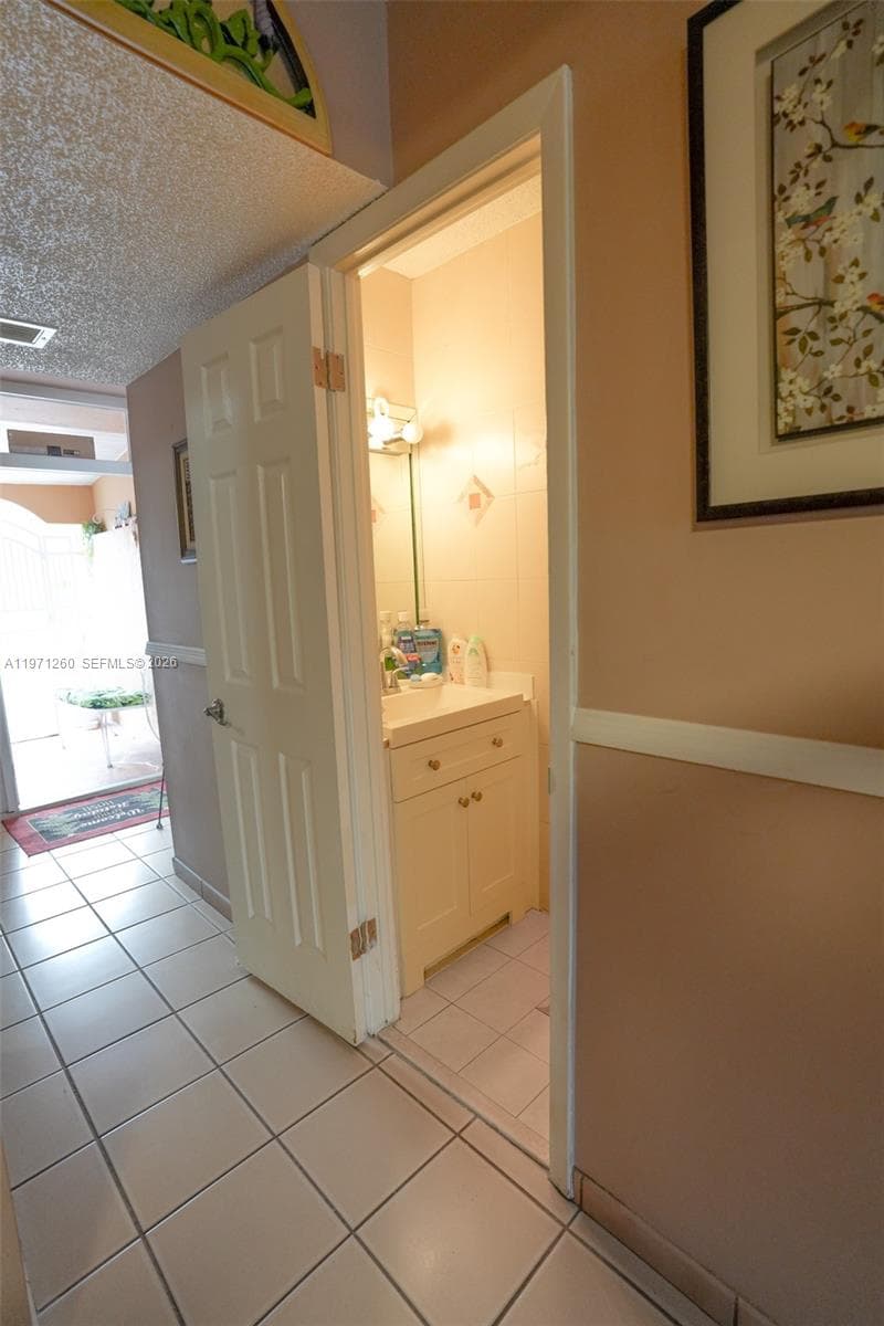 1159 W 40th St # 16, Hialeah FL 33012 — 15