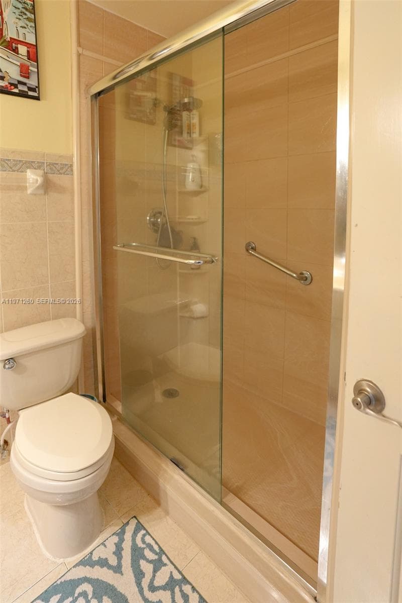 1159 W 40th St # 16, Hialeah FL 33012 — 19