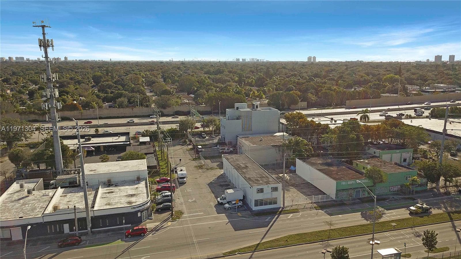 9795 NW 7th Ave, Miami FL 33150 — 23