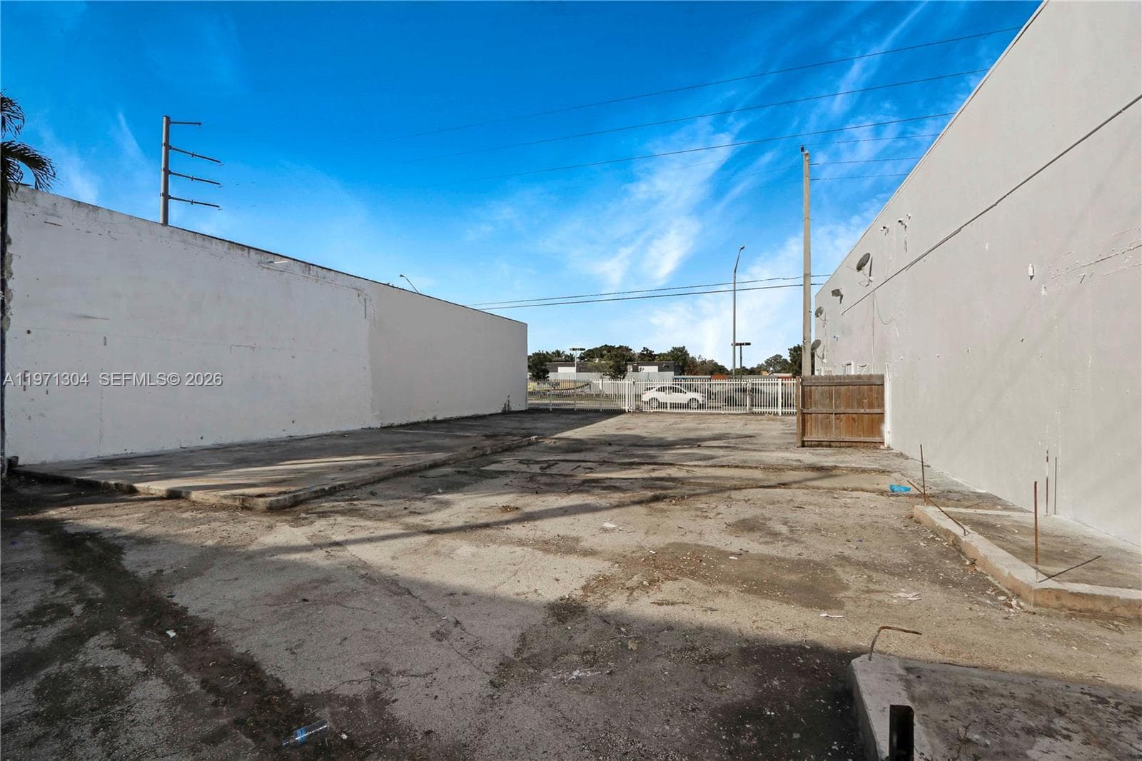 9795 NW 7th Ave, Miami FL 33150 — 7