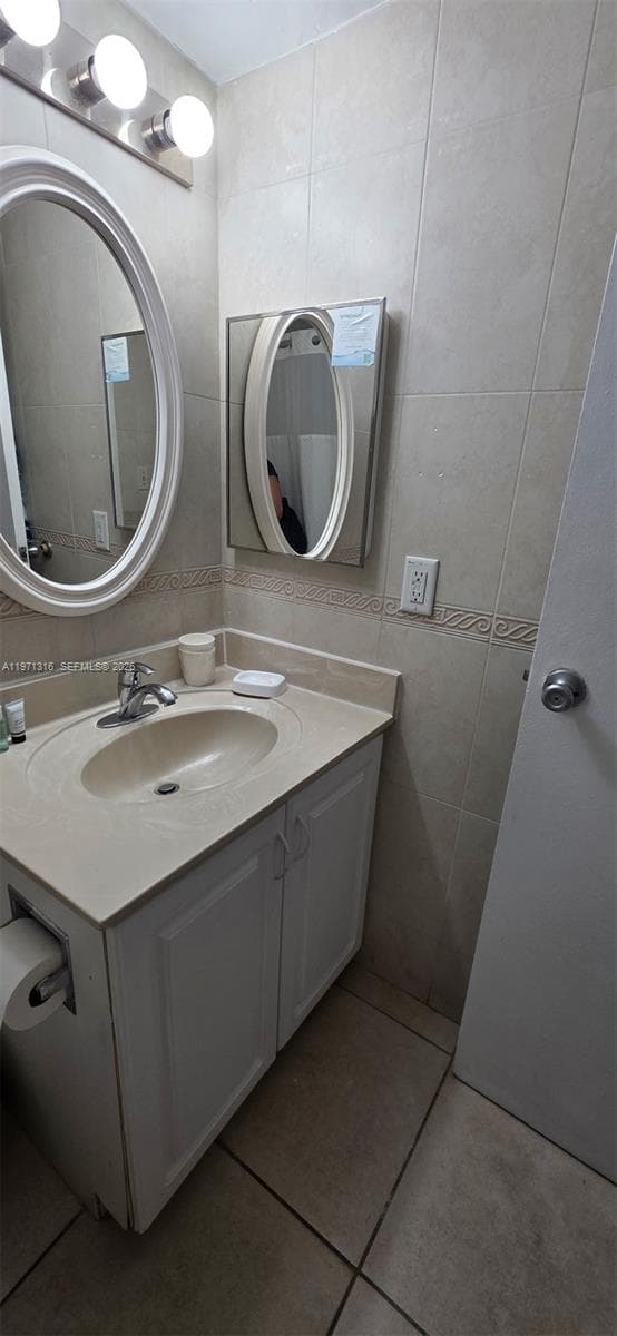 19201 Collins Ave # 1011, Sunny Isles Beach FL 33160 — 8