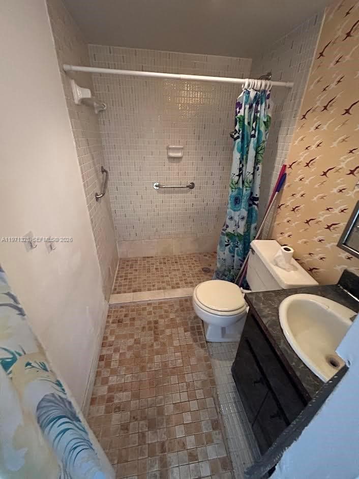 447 NE 195th St # 414, Miami FL 33179 — 3