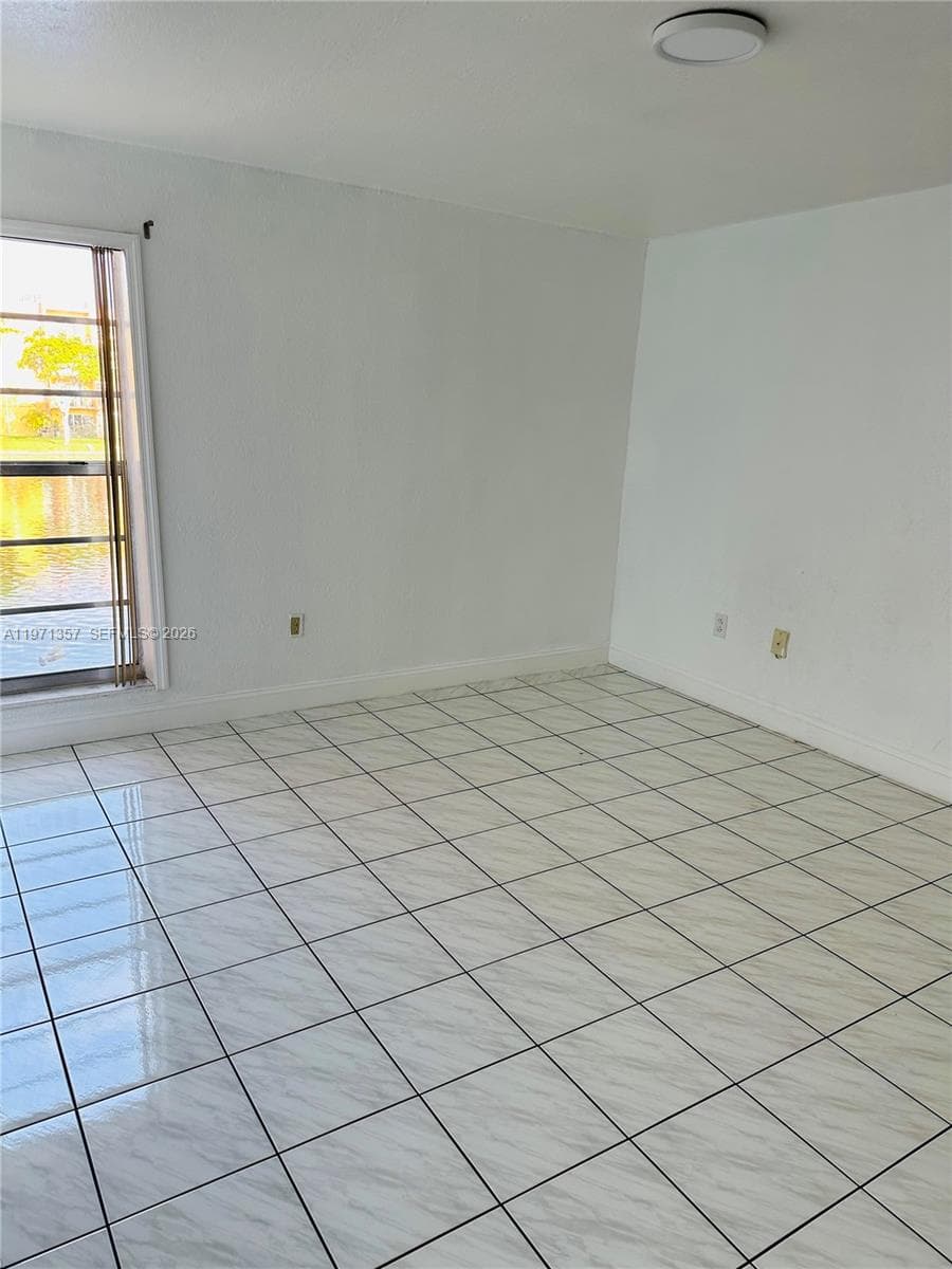 4705 NW 7th St # 7, Miami FL 33126 — 2