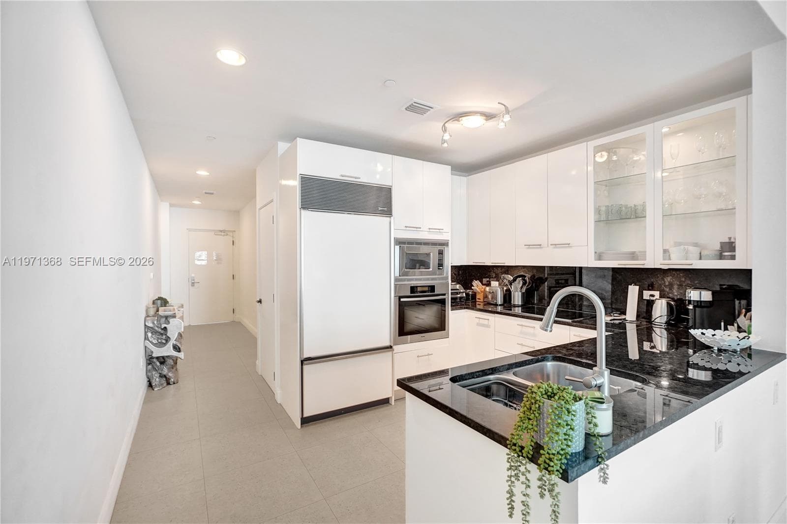6799 Collins Ave # 201, Miami Beach FL 33141 — 5